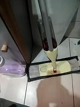 Snapshot of zaginiony1122 chatting on 11/13/25, 04:17 zaginiony1122 online show from 11/13/25, 04:17