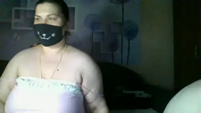 Snapshot of honey_sweet_couple chatting on 11/25/25, 07:58 honey sweet couple online show from 11/25/25, 07:58