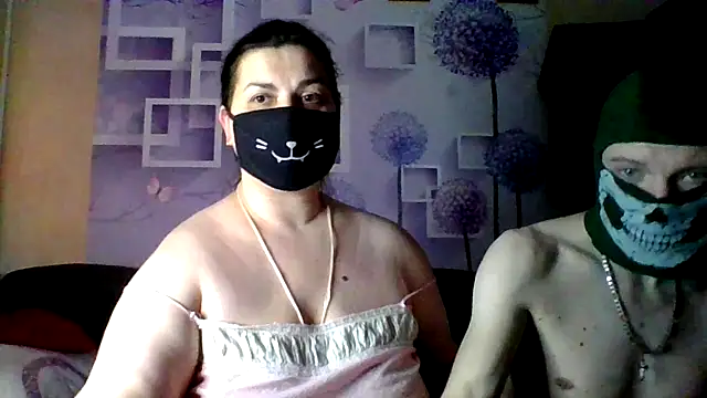 Snapshot of honey_sweet_couple chatting on 01/06/26, 08:34 honey sweet couple online show from 01/06/26, 08:34