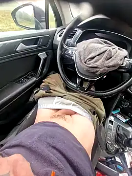 Snapshot of -The-Last- chatting on 12/04/25, 09:40 -The-Last- online show from 12/04/25, 09:40