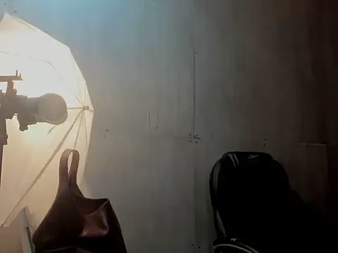 GinebraBelucci online show from 11/23/25, 12:43