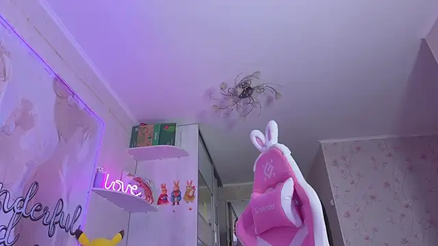 CheekySashaCharm online show from 04/04/26, 05:54