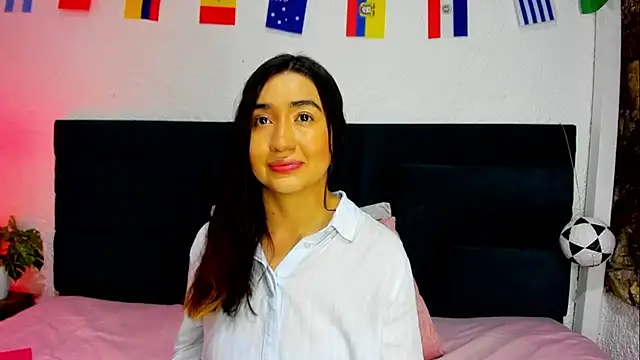 Snapshot of VictoriaRouge_ chatting on 07/18/26, 08:34 VictoriaRouge online show from 07/18/26, 08:34