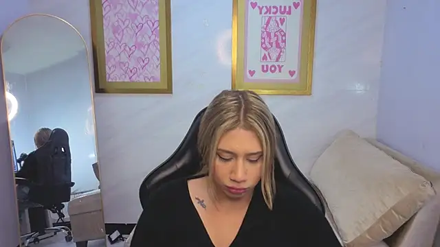 Evy Luxx v online show from 04/02/26, 03:37