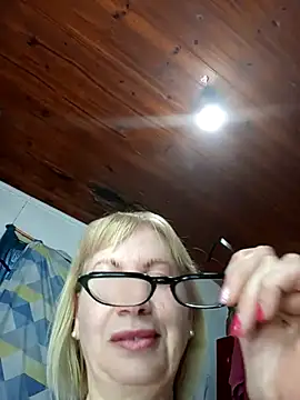 SexyMilf1211 online show from 11/19/25, 11:10