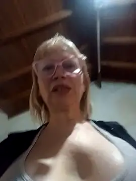 SexyMilf1211 online show from 05/05/26, 05:21