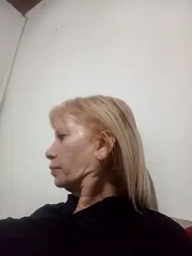 SexyMilf1211 online show from 05/06/26, 11:26