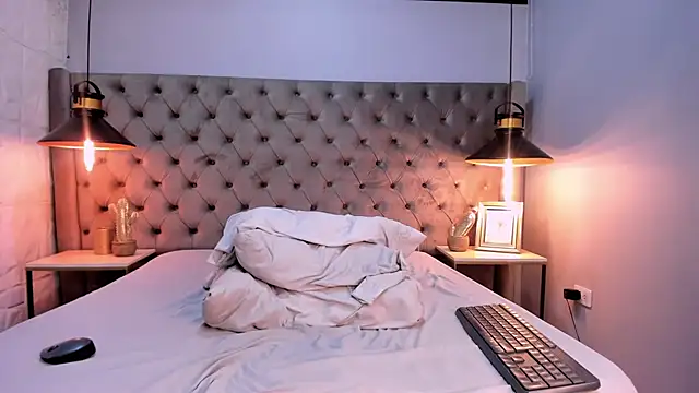 Snapshot of MattFiore chatting on 11/20/25, 11:54 MattFiore online show from 11/20/25, 11:54