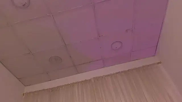 Snapshot of hiddenlust_ chatting on 11/26/25, 12:28 hiddenlust online show from 11/26/25, 12:28