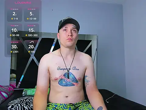 Snapshot of maxxgalacticus chatting on 11/13/25, 06:18 maxxgalacticus online show from 11/13/25, 06:18