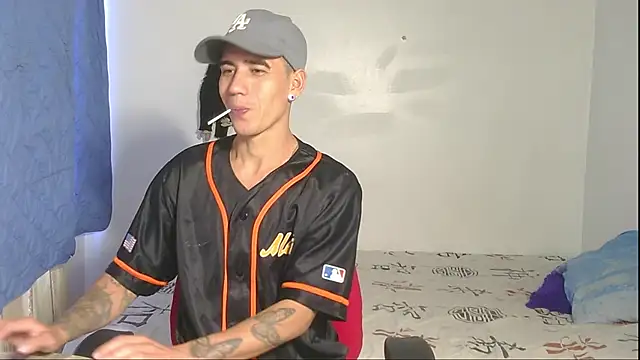 Snapshot of kilyan_wow chatting on 11/14/25, 03:55 kilyan wow online show from 11/14/25, 03:55