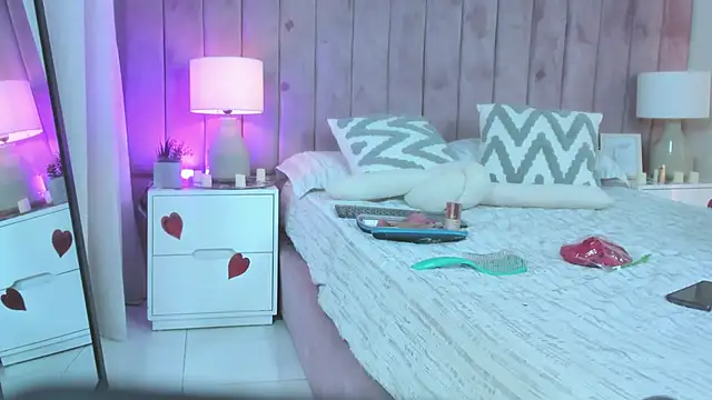 Valentino moretti online show from 02/20/26, 12:16