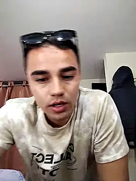 Snapshot of ElProhibido_ chatting on 11/14/25, 03:27 ElProhibido online show from 11/14/25, 03:27