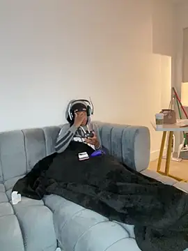 Snapshot of Drekacakez chatting on 05/13/26, 04:48 Drekacakez online show from 05/13/26, 04:48