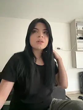 Snapshot of Deva_11 chatting on 11/13/25, 07:57 Deva 11 online show from 11/13/25, 07:57