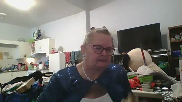 TiguhguhrsRose online show from 01/15/26, 12:59