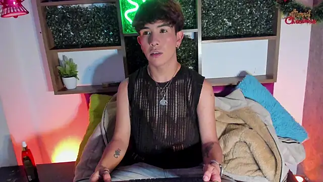 Angeldust19 online show from 11/20/25, 03:39