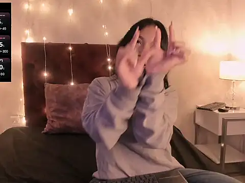 Lianna Smith  online show from 02/25/26, 02:54