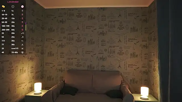 Snapshot of AmelieSeductress chatting on 11/17/25, 02:45 AmelieSeductress online show from 11/17/25, 02:45