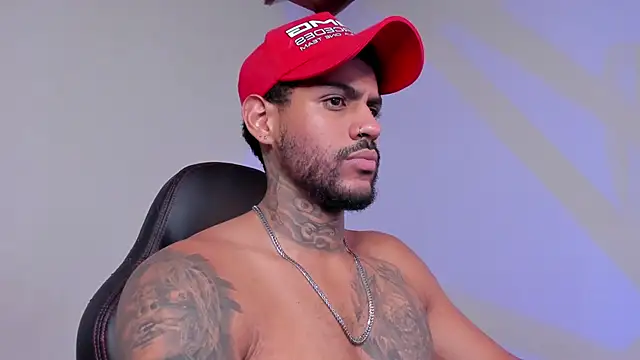 LuigiVitale 1 online show from 12/03/25, 01:35