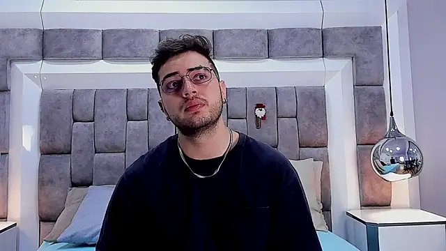 Ethan Greys online show from 11/17/25, 03:56