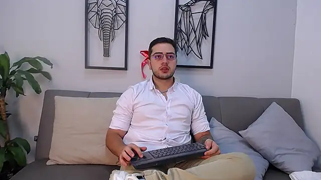 Ethan Greys online show from 12/19/25, 11:34