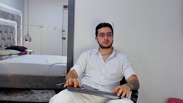 Ethan Greys online show from 01/11/26, 11:21