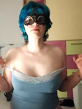 Snapshot of DevaBlu chatting on 12/03/25, 09:35 DevaBlu online show from 12/03/25, 09:35