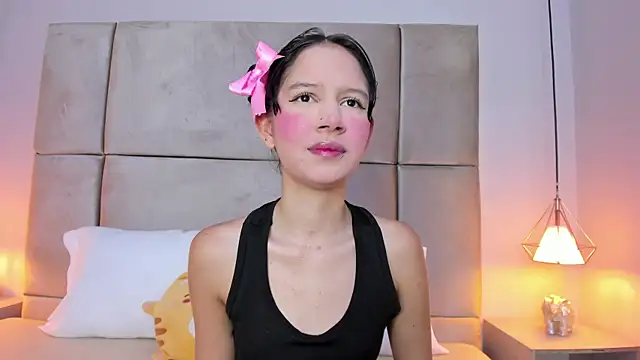 angelaG1 online show from 11/28/25, 08:33