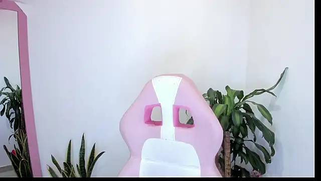 SOFIA SWEETT22 online show from 12/05/25, 01:20