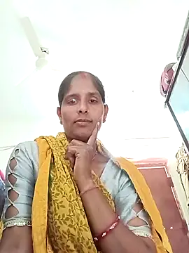 Snapshot of Pirvesh_singh chatting on 11/15/25, 06:33 Pirvesh singh online show from 11/15/25, 06:33