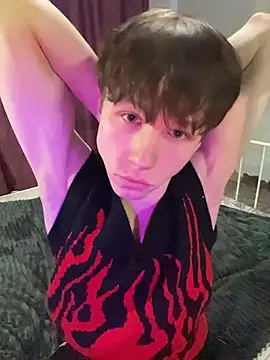 Snapshot of Slay-cute-boy chatting on 11/14/25, 04:11 Slay-cute-boy online show from 11/14/25, 04:11