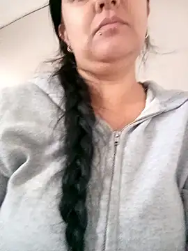 CelesteAlvarez1989 online show from 01/05/26, 08:34