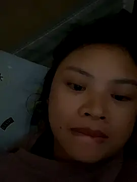 Snapshot of sara-xx chatting on 11/27/25, 06:15 sara-xx online show from 11/27/25, 06:15