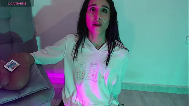 Isabella Hillss online show from 04/09/26, 01:49