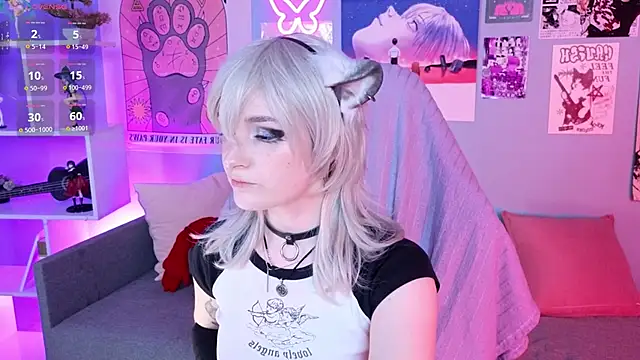 vronnier online show from 04/15/26, 03:41