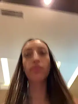 Snapshot of BelleRune chatting on 12/08/24, 06:28 BelleRune online show from 12/08/24, 06:28