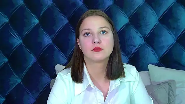 TinnaBurton online show from 01/15/26, 04:00