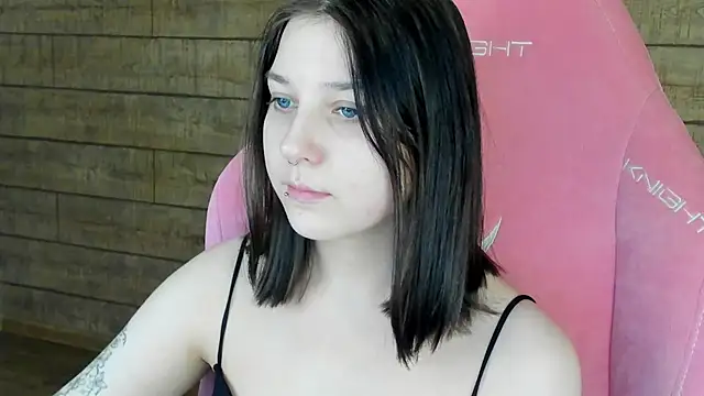 TinnaBurton online show from 02/10/26, 04:27