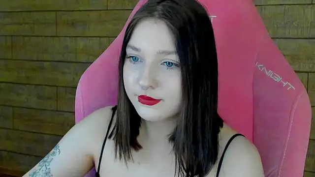 TinnaBurton online show from 02/19/26, 04:36