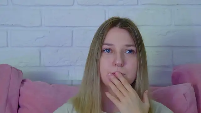 TinnaBurton online show from 03/25/26, 04:24