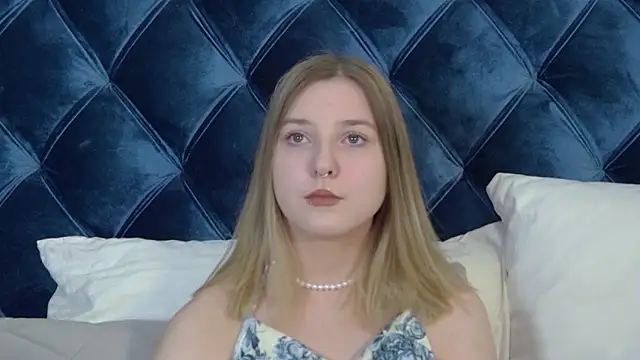 TinnaBurton online show from 04/19/26, 04:06