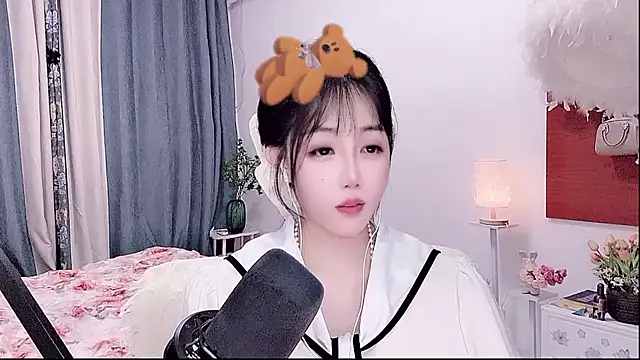 Laura 520 online show from 05/24/26, 06:40