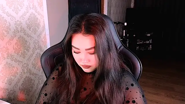 Emma Uilson online show from 02/05/26, 09:52