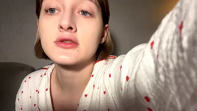 Emily lyy online show from 01/09/26, 06:31