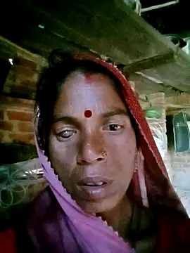 Snapshot of Savina_baby chatting on 12/15/25, 10:19 Savina baby online show from 12/15/25, 10:19