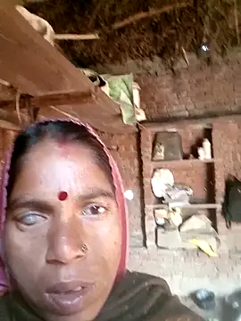 Snapshot of Savina_baby chatting on 12/16/25, 02:38 Savina baby online show from 12/16/25, 02:38