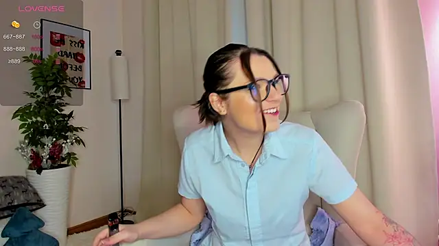 KiraRogers online show from 01/11/26, 09:47