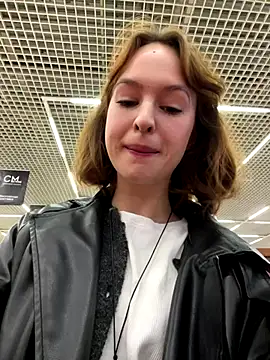 hani obsessed online show from 12/01/25, 07:35