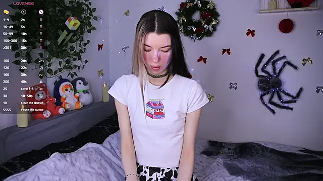 Snapshot of Emmie_shy chatting on 01/09/26, 12:08 Emmie shy online show from 01/09/26, 12:08